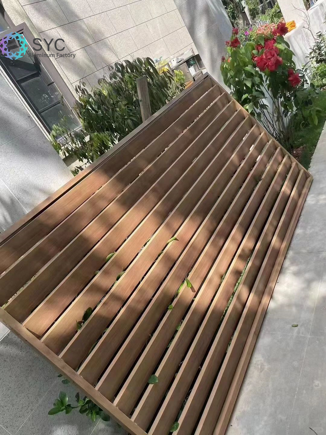 Outdoor Waterproof Aluminum Louver Fence Modern Aluminum Fence Gates Aluminum and Fences for Front Yards
