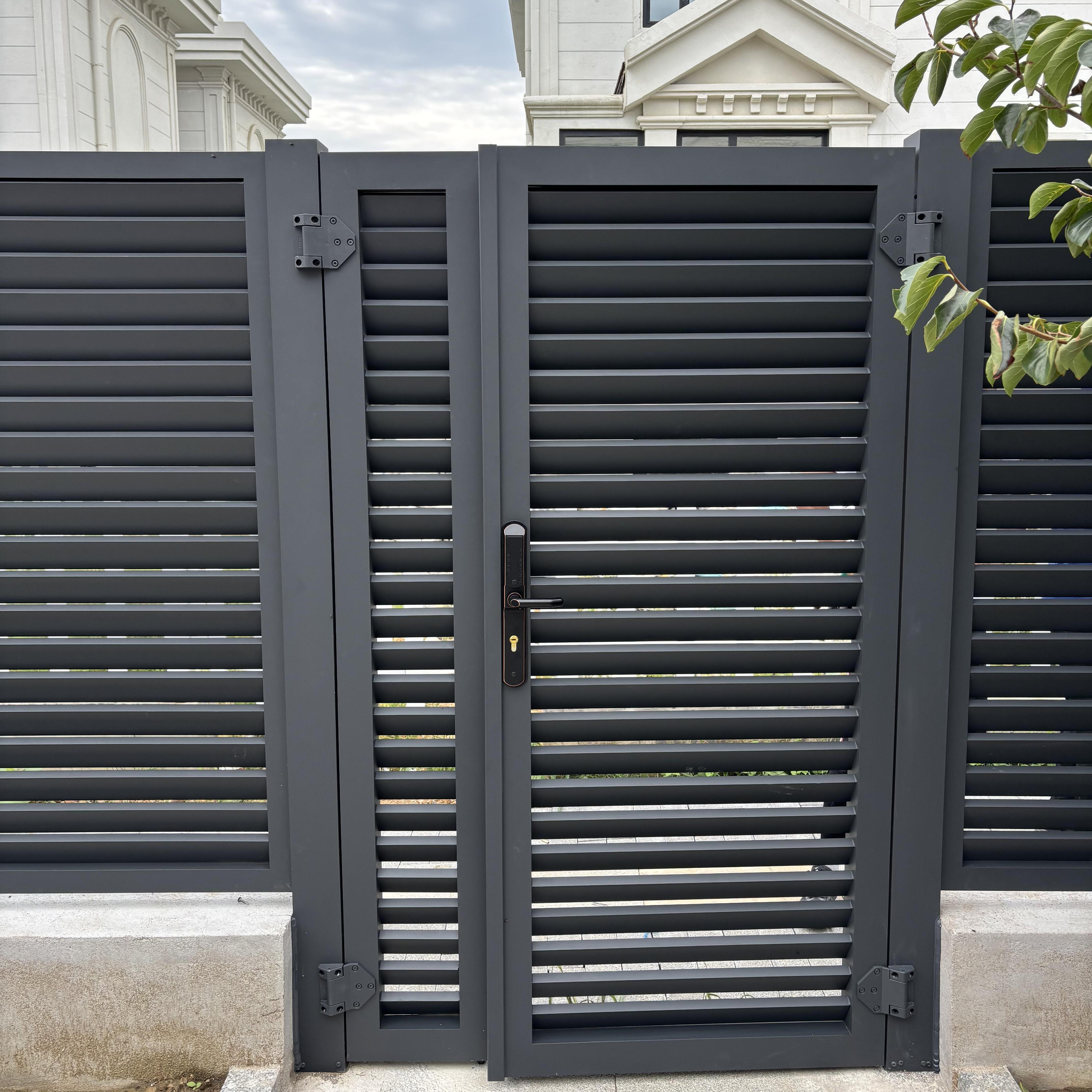 Outdoor Waterproof Aluminum Louver Fence Modern Aluminum Fence Gates Aluminum and Fences for Front Yards