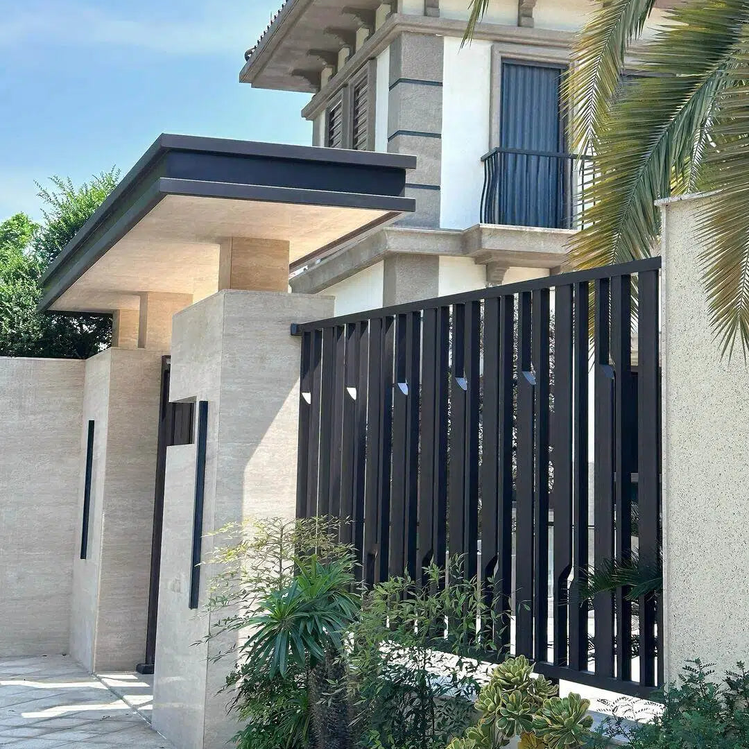 Modern Modular Aluminum Privacy Fence Panels Vertical Metal Slat Garden Fence for Outdoor Courtyard