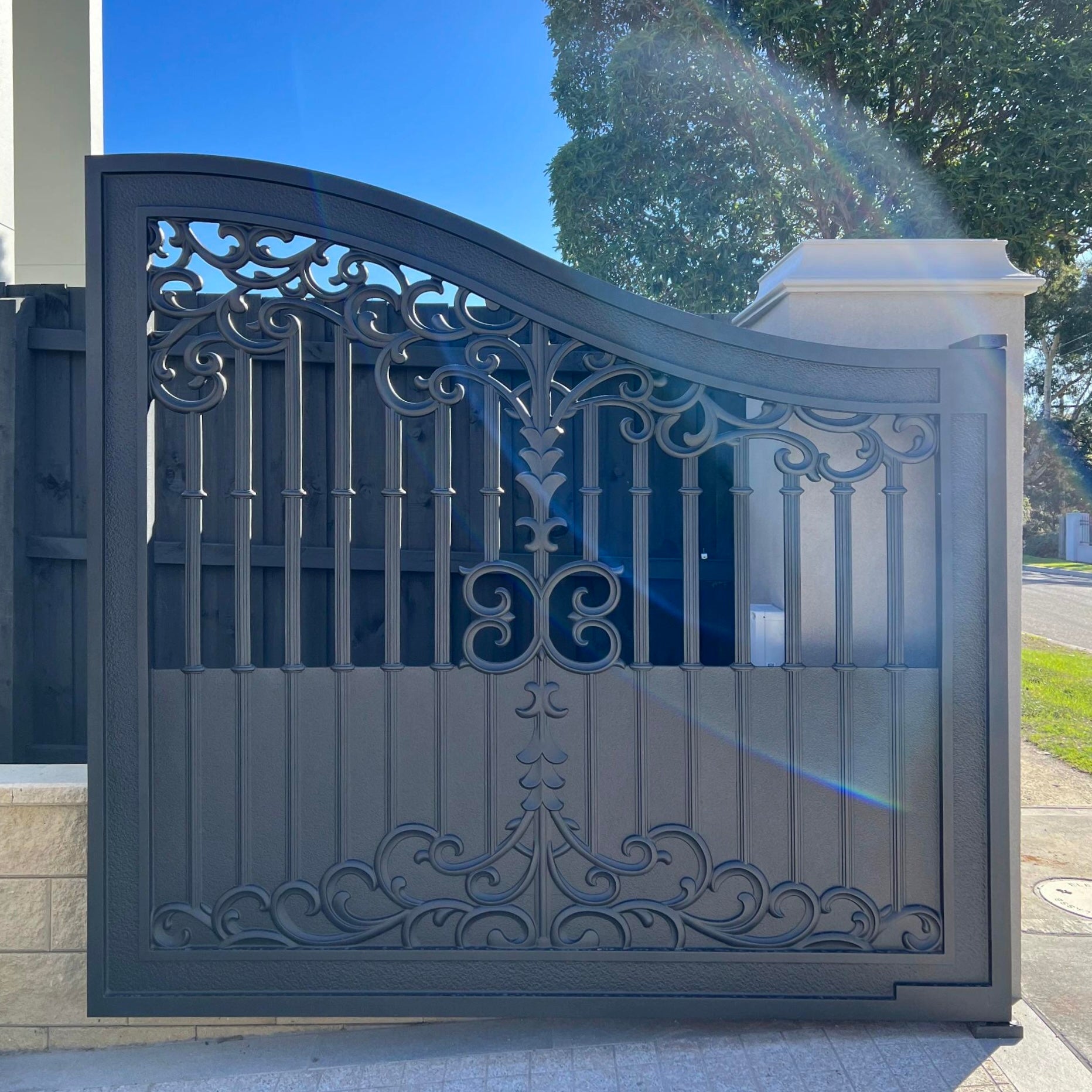 European Style Aluminum Alloy Automatic Driveway Gate Set with Hole Carved Design Double Swing Motorized System