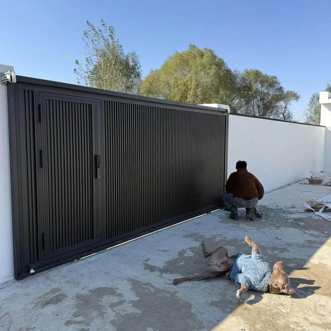 Factory Direct Heavy Duty Aluminum Driveway Gate Horizontal Privacy Metal Gate for Courtyard & Outdoor Use