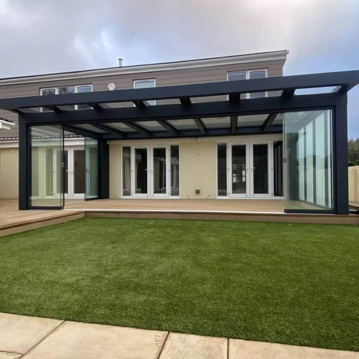 Factory Direct Durable All Aluminum Sunroom with Tempered Glass for Year-round Outdoor Patio Garden