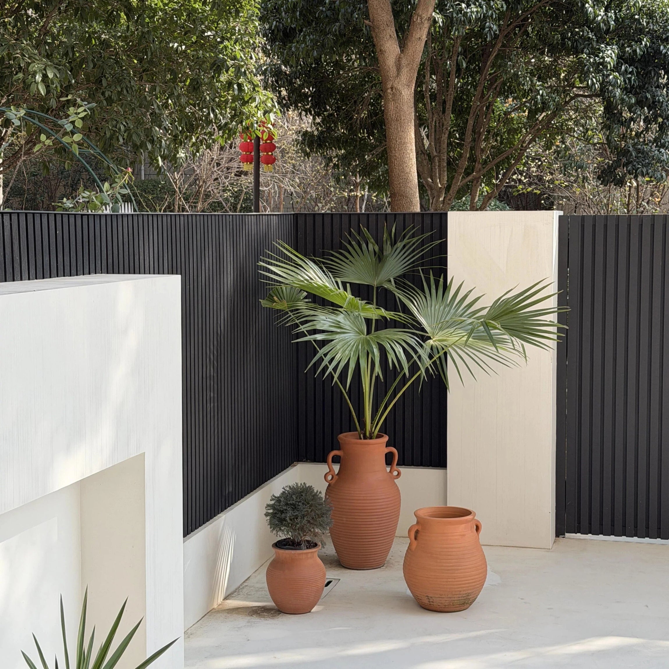 Modern Design Aluminum Metal Privacy Fence System Vertical Modular Courtyard Garden Fence Panels