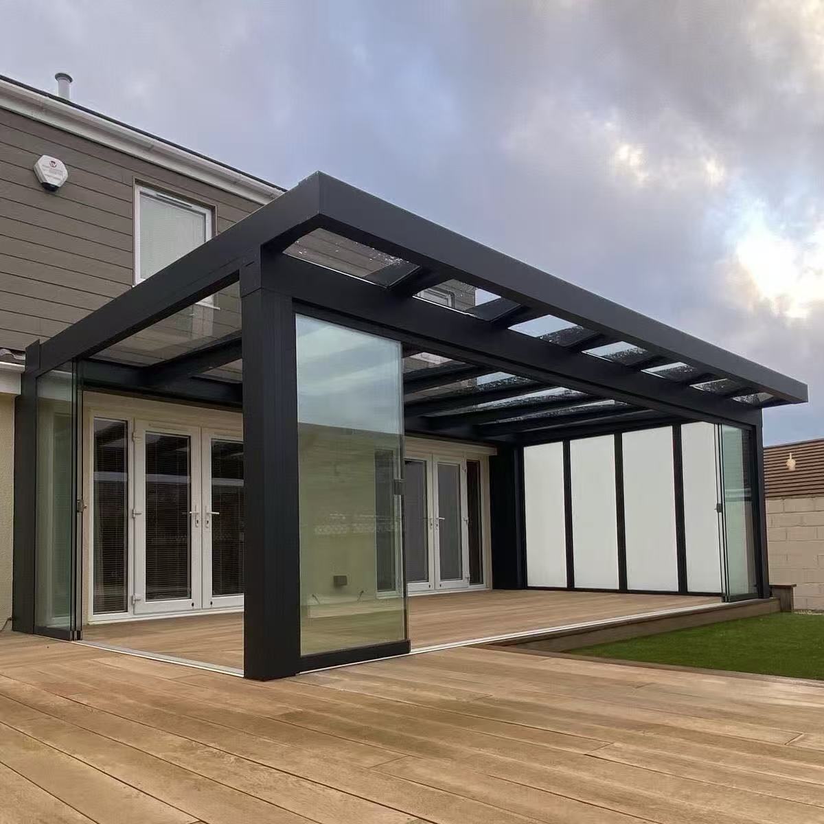 Factory Direct Durable All Aluminum Sunroom with Tempered Glass for Year-round Outdoor Patio Garden