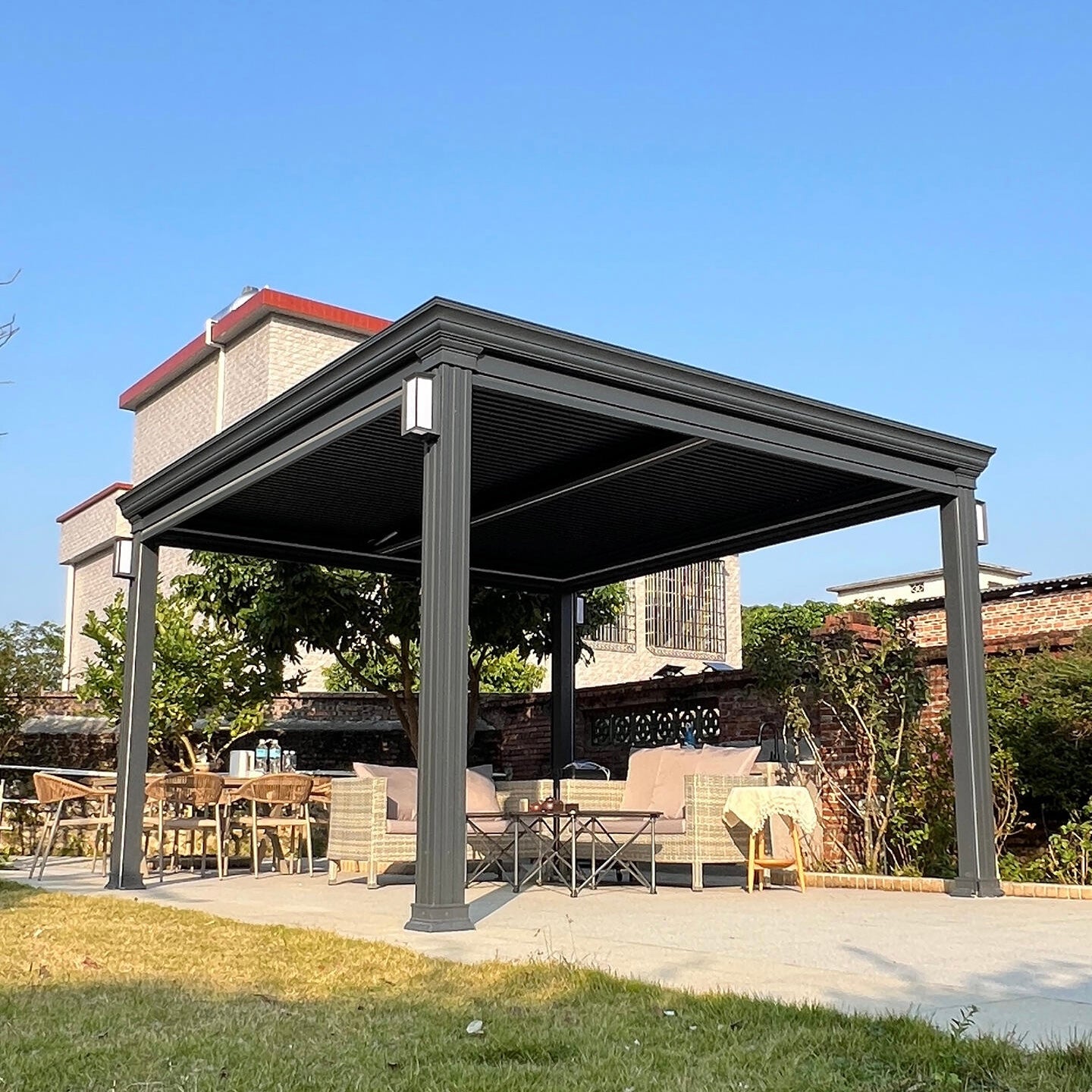 Electric Aluminum Pergola with Louvered Roof & Windproof Screens Adjustable Sunshade & Rainproof for Outdoor Backyard