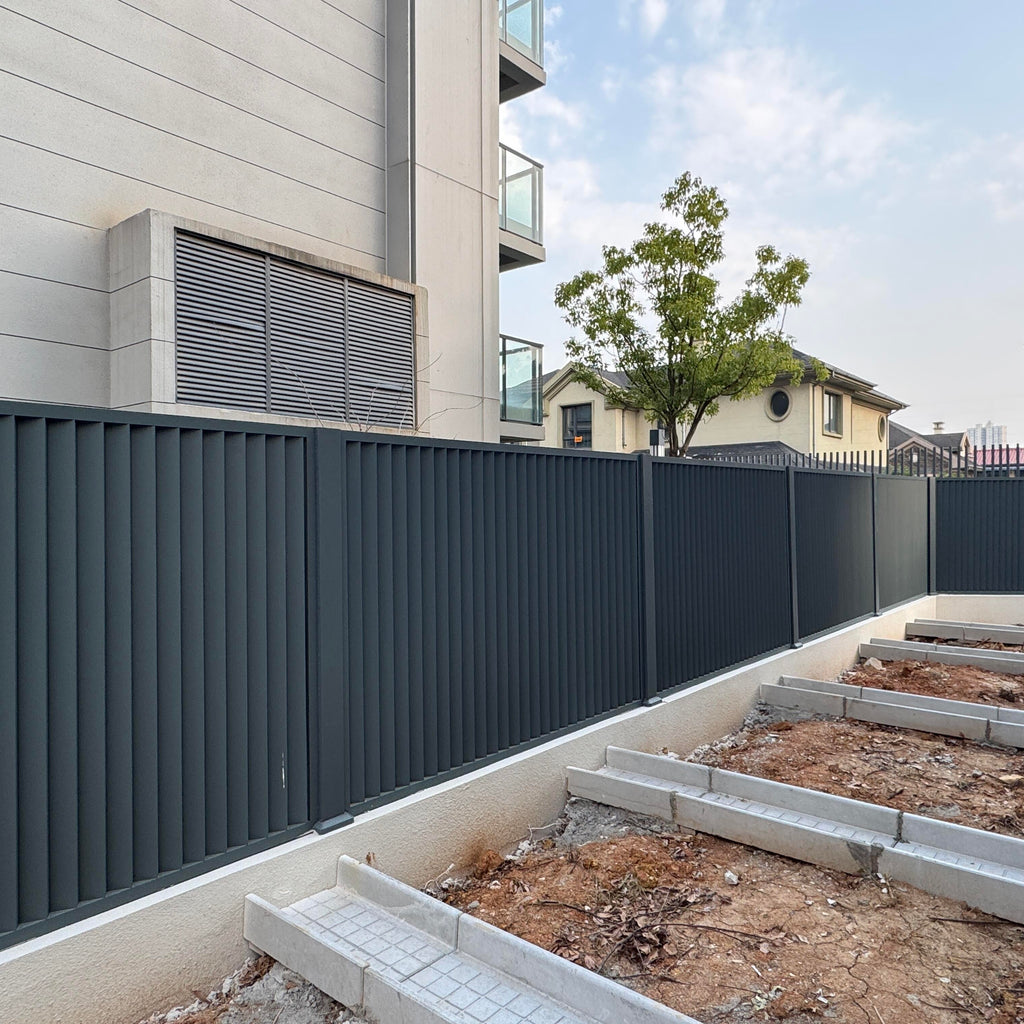 Waterproof UV Resistant Aluminum Alloy Vertical Fence for Patio Deck Anti-Corrosion