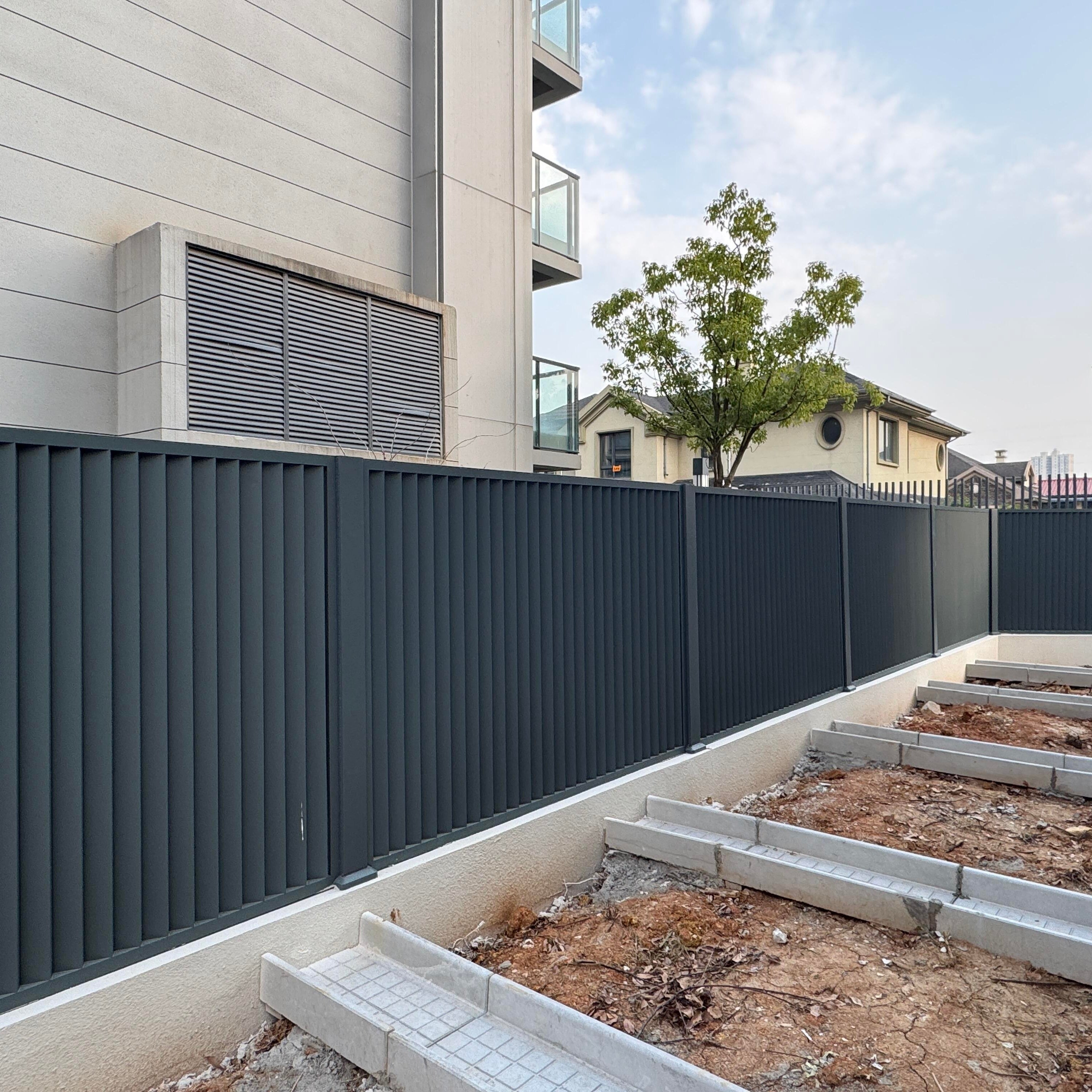 Waterproof UV Resistant Aluminum Alloy Vertical Fence for Patio Deck Anti-Corrosion