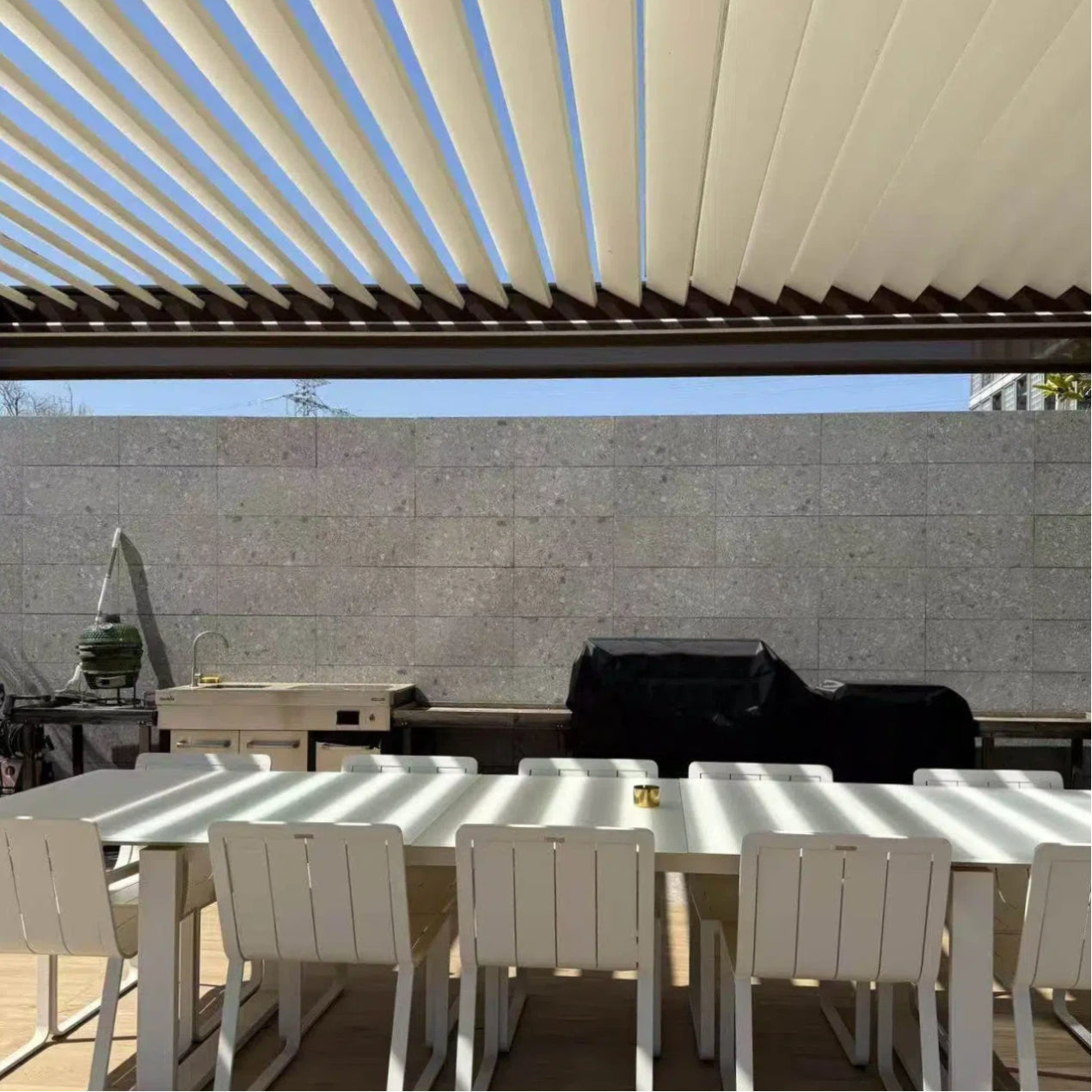 Hot Sale Electric Aluminium Alloy Pergola Intelligent Adjustable Sunshade Louver Waterproof for Outdoor Living Courtyard Garden