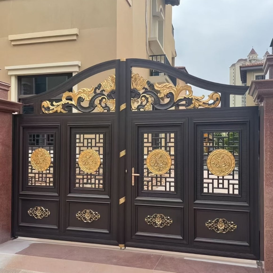 Luxury Aluminum Fancy Gate for Villas Easily Assembled Eco-Friendly Rot Proof 3D Modeling 10ft Height Main Gate