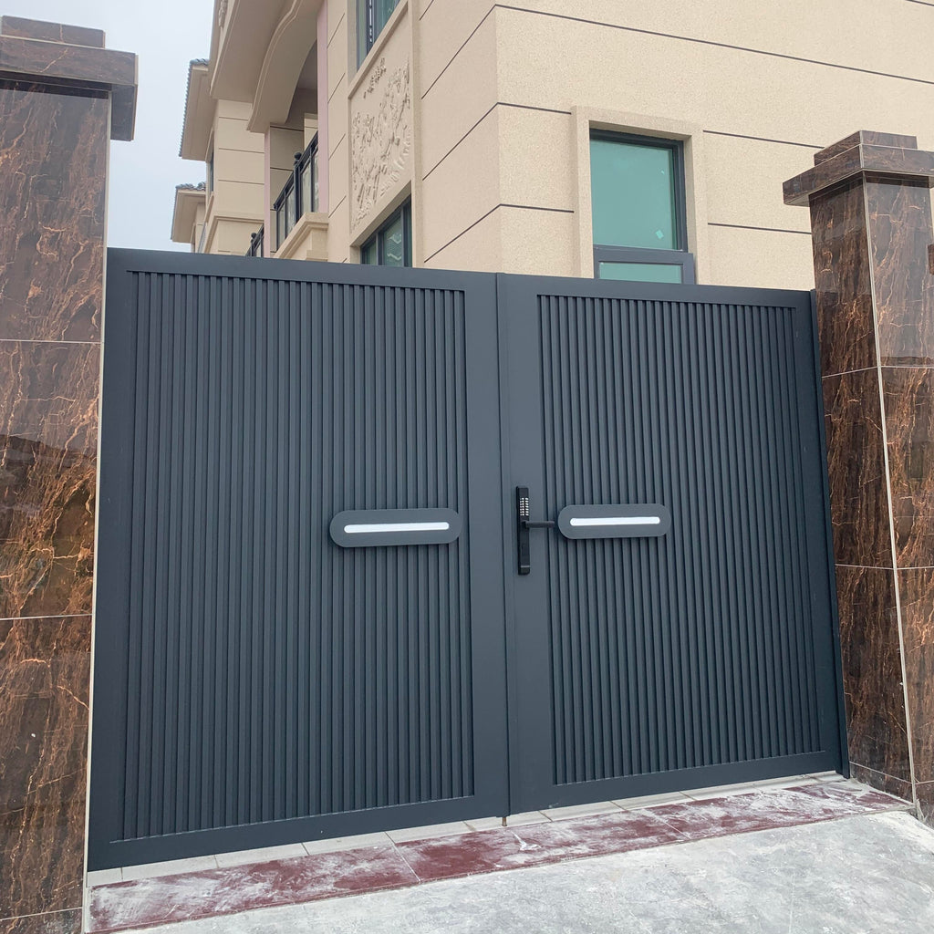 Aluminum Alloy Double Swing Gate for Villa Courtyard Heavy Duty Automatic Opening System with Remote Control Weatherproof