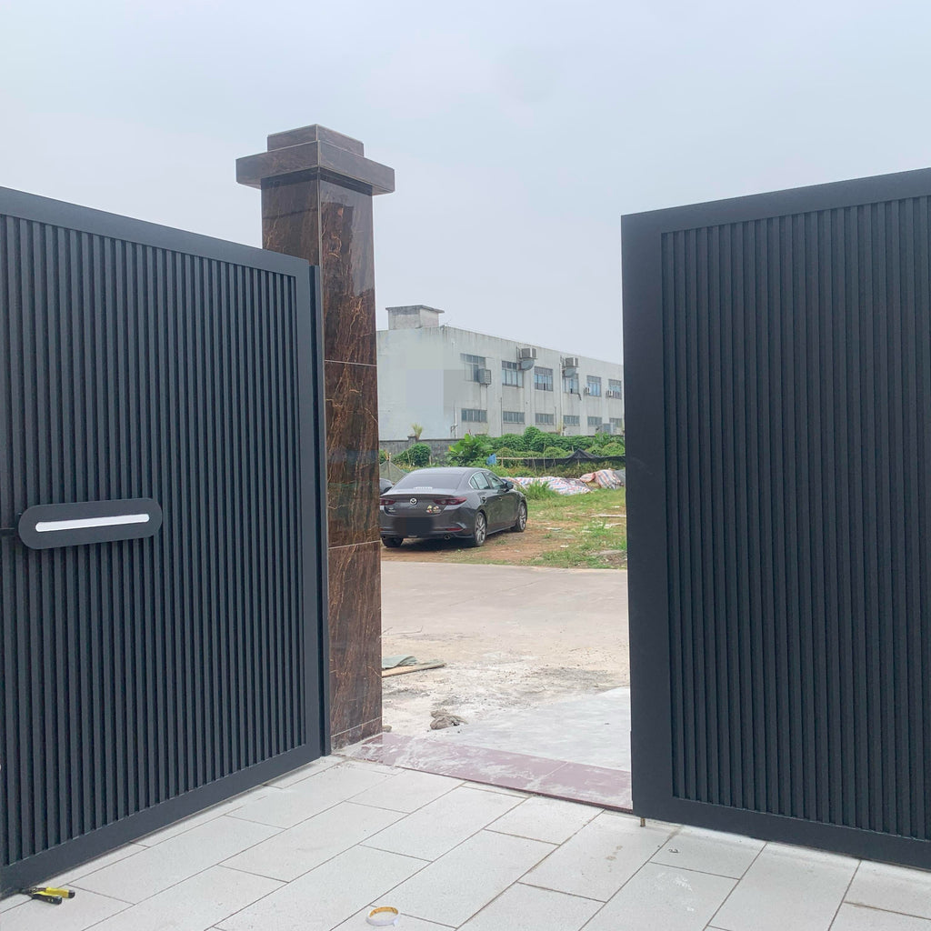 Aluminum Alloy Double Swing Gate for Villa Courtyard Heavy Duty Automatic Opening System with Remote Control Weatherproof