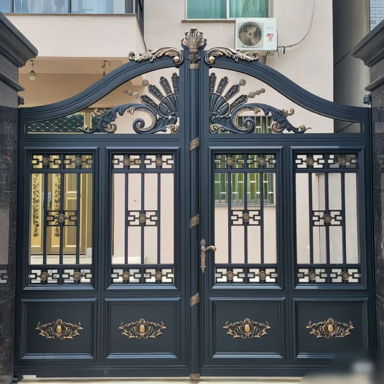 Luxury Aluminum Fancy Gate for Villas Easily Assembled Eco-Friendly Rot Proof 3D Modeling 10ft Height Main Gate