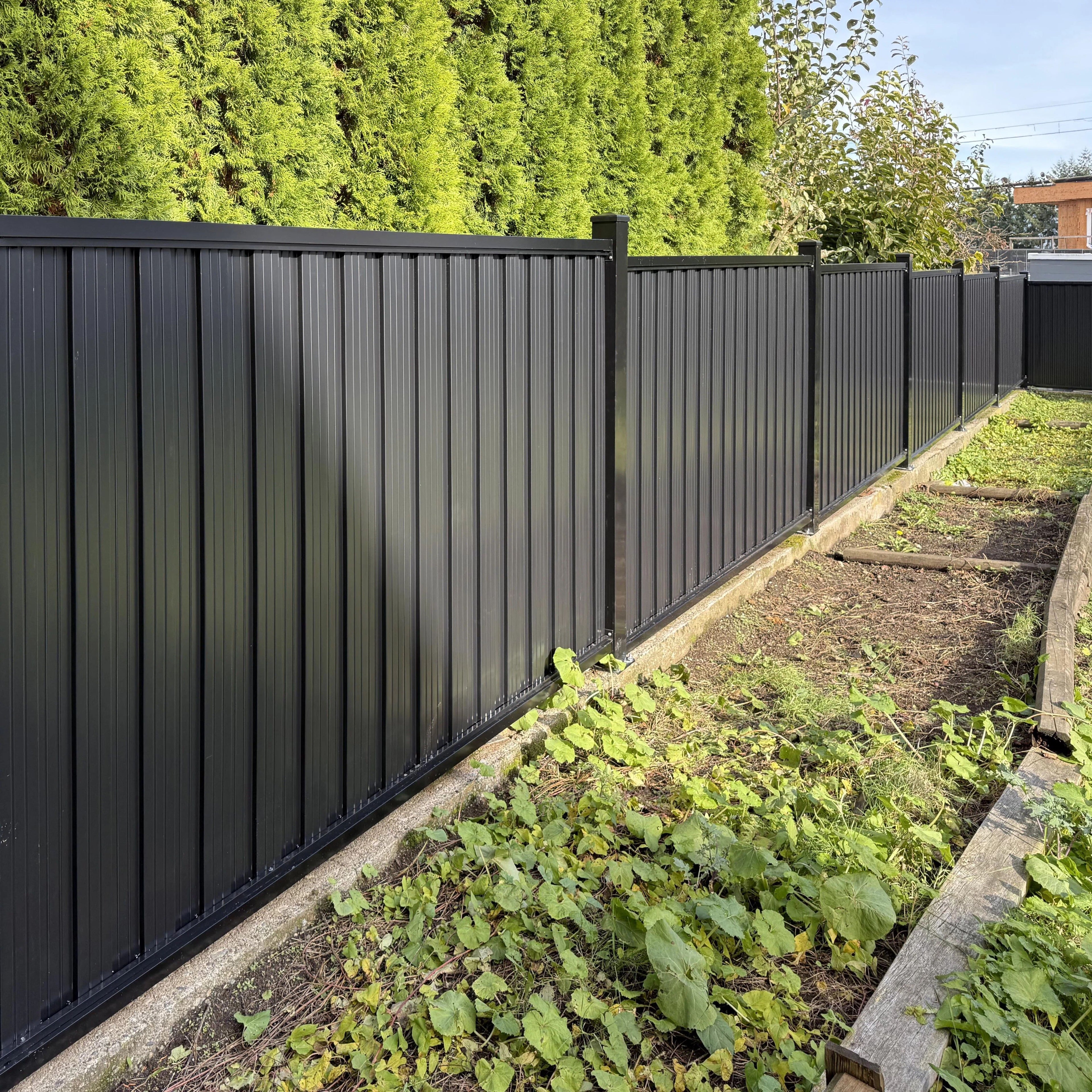 Fast Delivery Aluminum Vertical Slat Fence Rustproof Metal Fence Panel Fast Shipping Privacy Fence for Garden Courtyard Outdoor