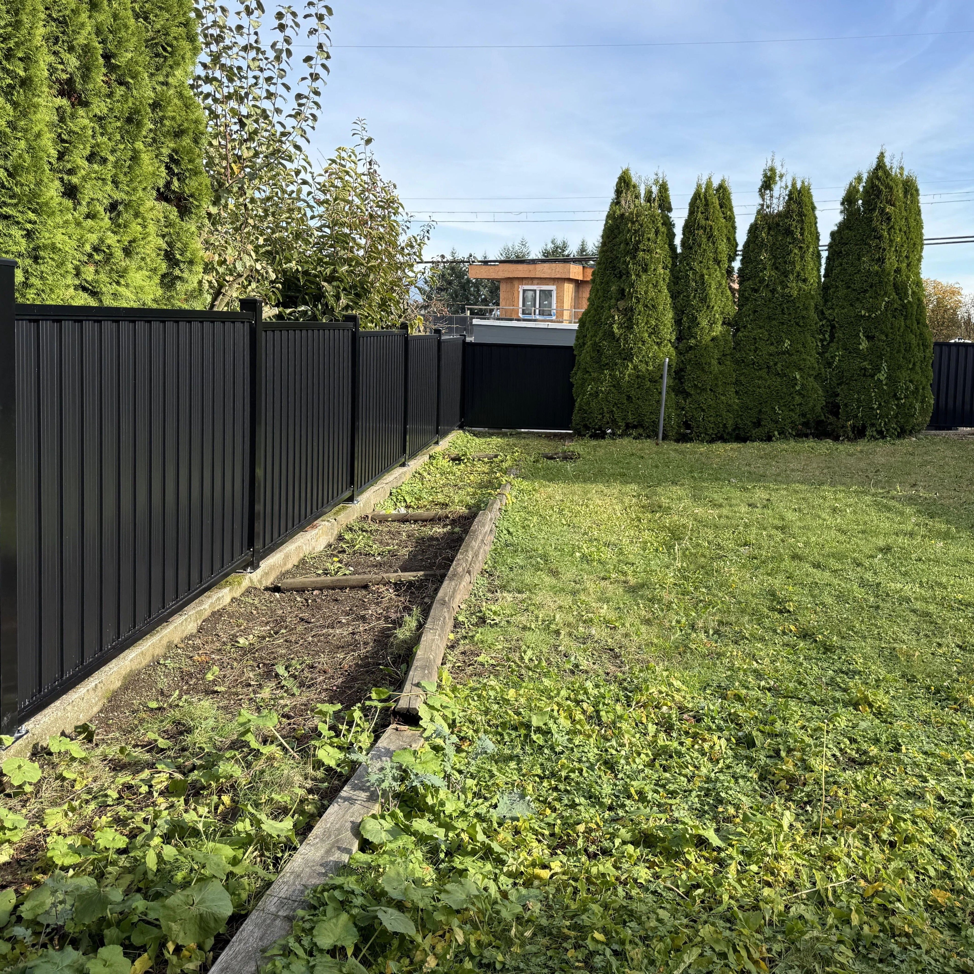 Fast Delivery Aluminum Vertical Slat Fence Rustproof Metal Fence Panel Fast Shipping Privacy Fence for Garden Courtyard Outdoor
