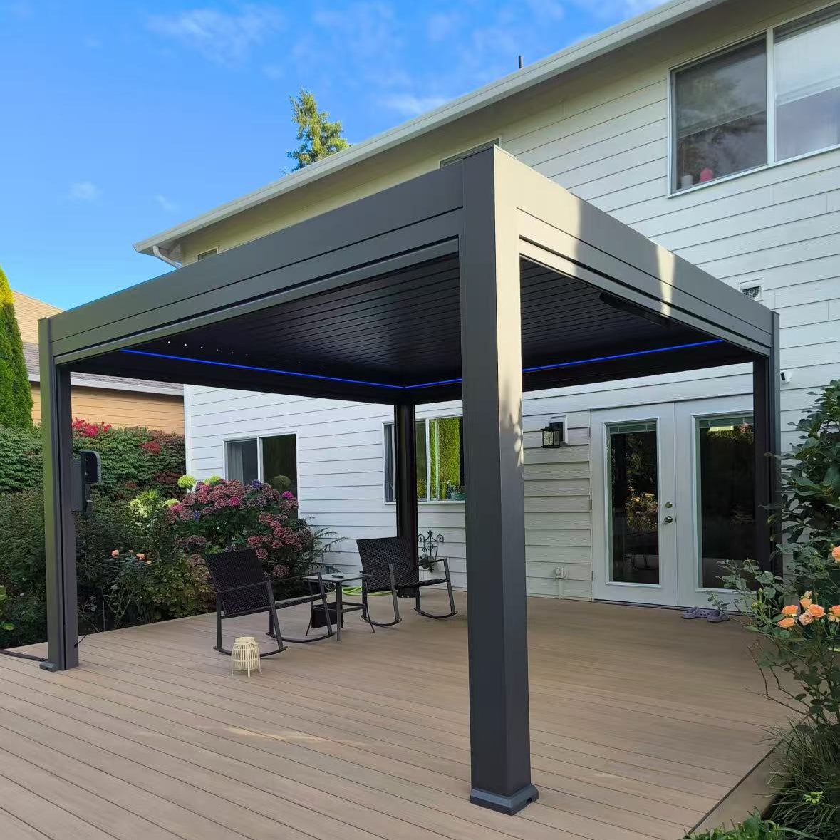 Hot Sale Sunshade Waterproof Intelligent Adjustable Blinds Electric Aluminium Alloy Pergola Outdoor Living Courtyard Garden