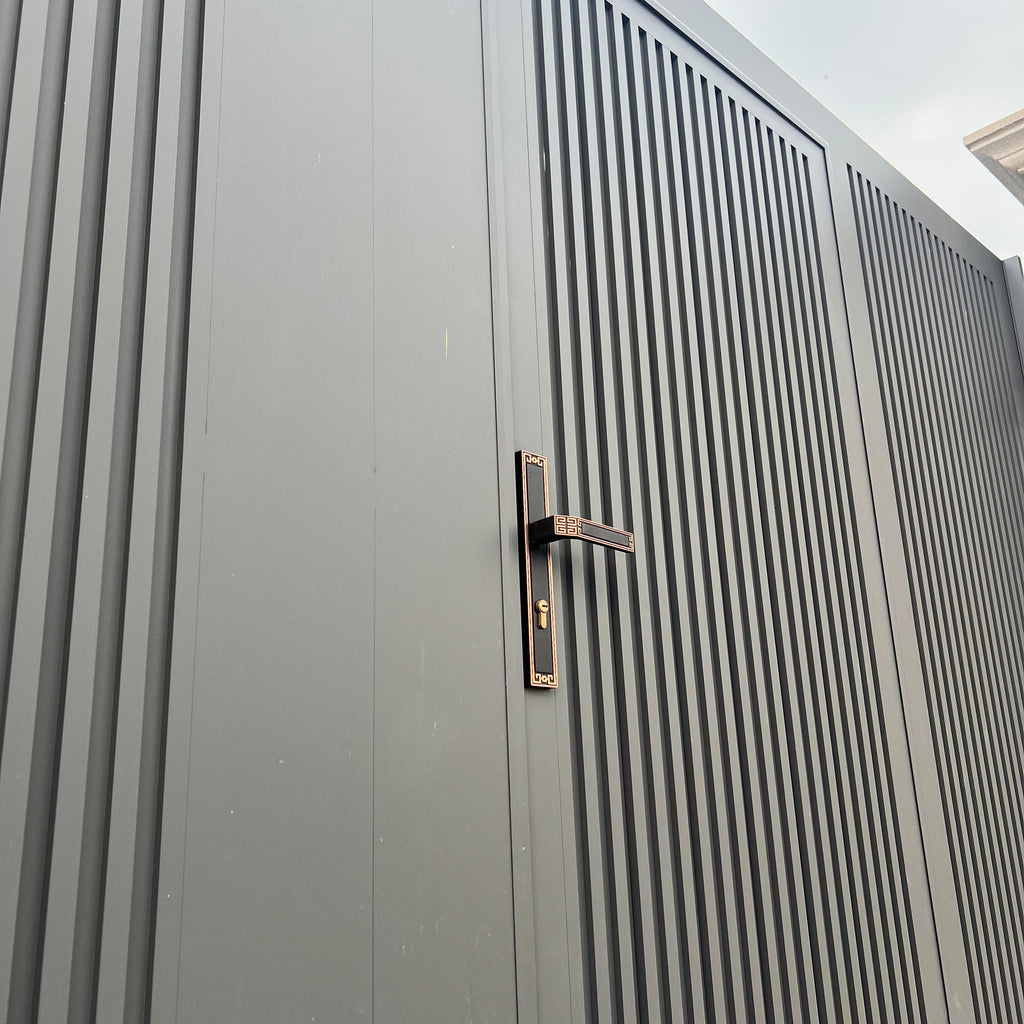 Heavy Duty Aluminum Sliding Gate with Pedestrian Door for Courtyard and Estate Electric Roller Track Photocell Safety